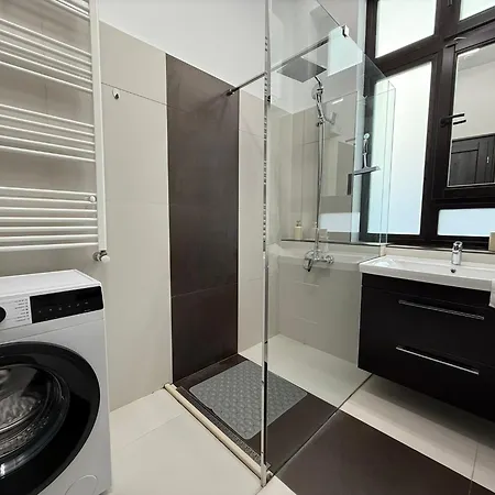 Apartament Nature-inspired In Piata Sfatului