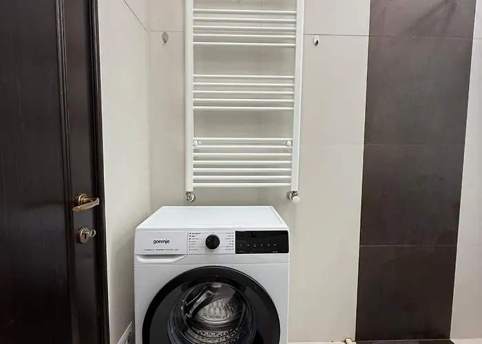 Nature-inspired In Piata Sfatului Braşov